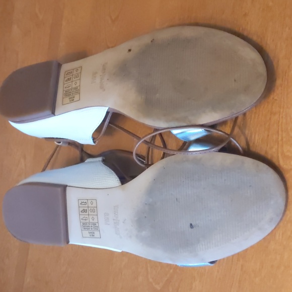 White House Black Market White Silver and Brown gladiator sandals size 8.5 M - Picture 3 of 4